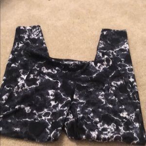 Lightening patterned Compression workout pants